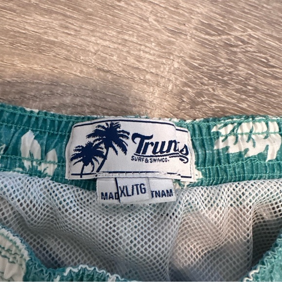 Mens Hawaiian Print Swim Trunks - Picture 2 of 3